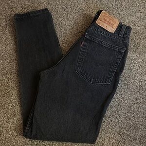Vintage Ladies Black Levi’s 512’s Jeans